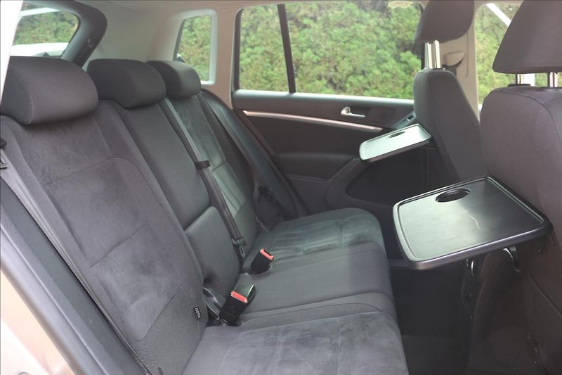 Volkswagen Tiguan 2,0 4x4, ČR, TAŽNÉ - fotka 21 z 25