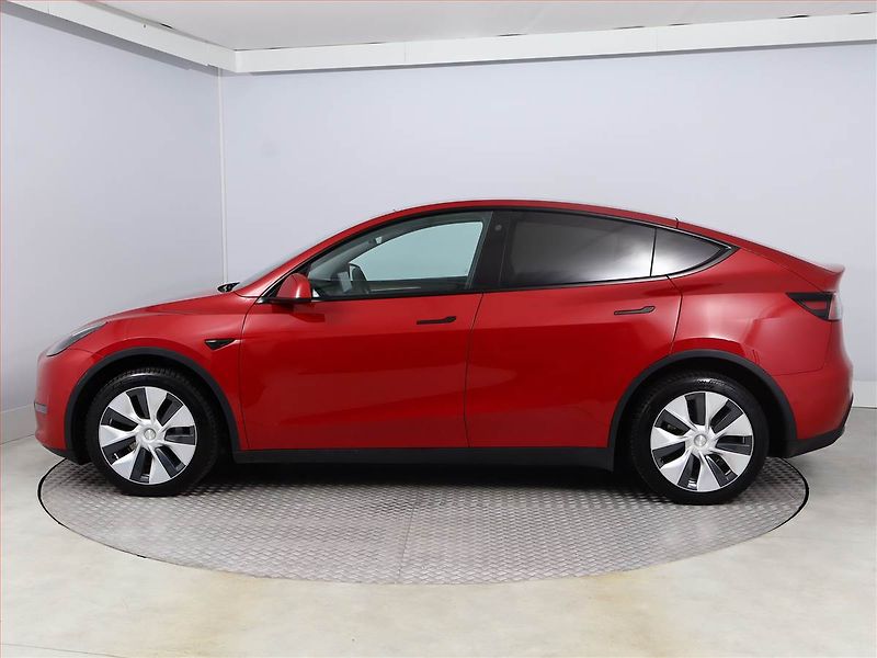 Tesla Model Y (2022) Long Range AWD 79kWh, SoH 94% - fotka 3 z 23