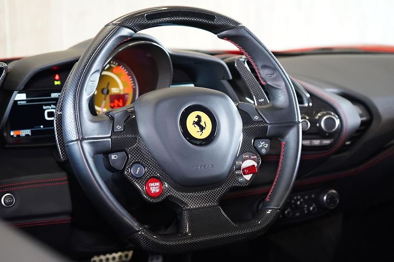 Ferrari 488 Lift/FullCarbon/Camera/Novitec - fotka 28 z 56