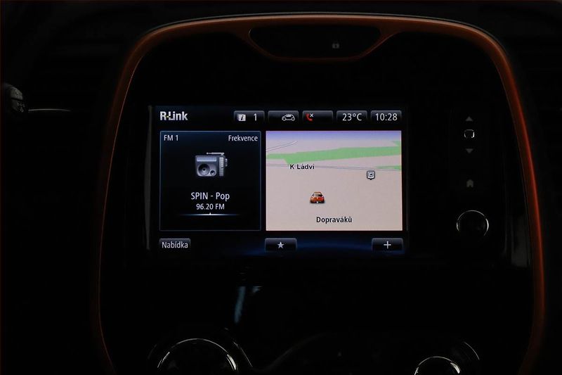 Renault Captur (2013) 1.2 TCe, Automat, Navi - fotka 10 z 15
