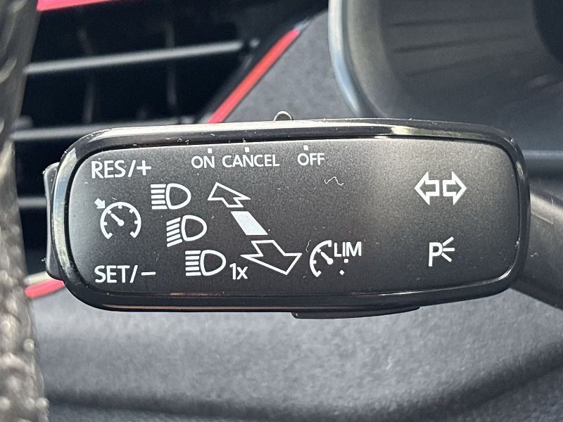 Škoda Scala (2024) 1.0 TSI Drive - fotka 17 z 31