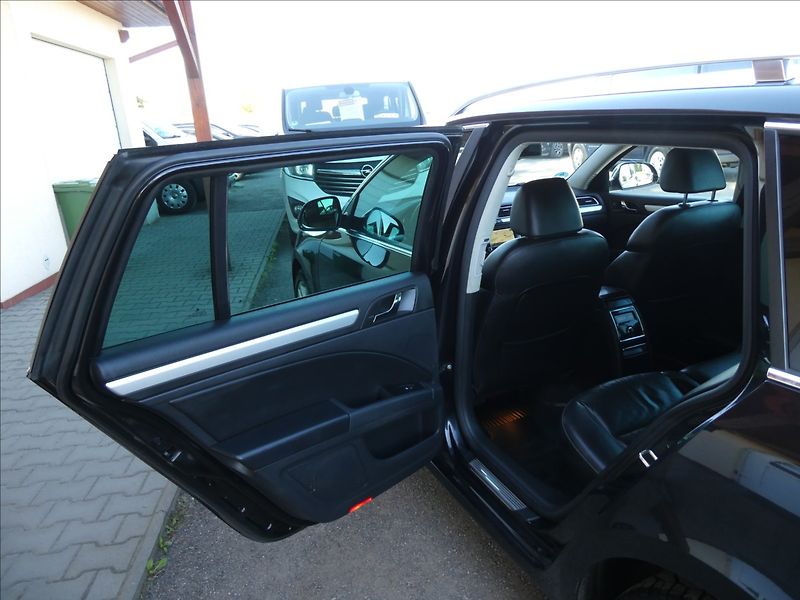 Škoda Superb 2,0 TDi 125kW ELEGANCE,závěs - fotka 19 z 47