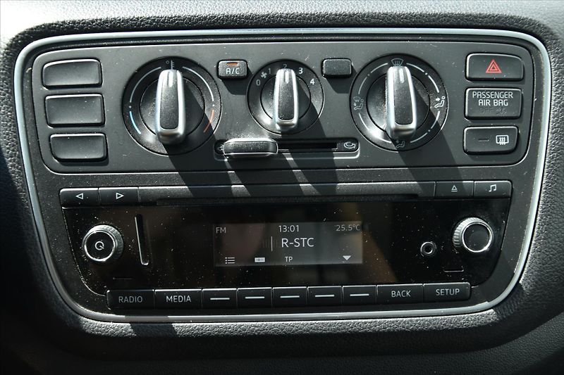Škoda Citigo 1.0 MPI 44kW AMBITION ČR - fotka 15 z 16