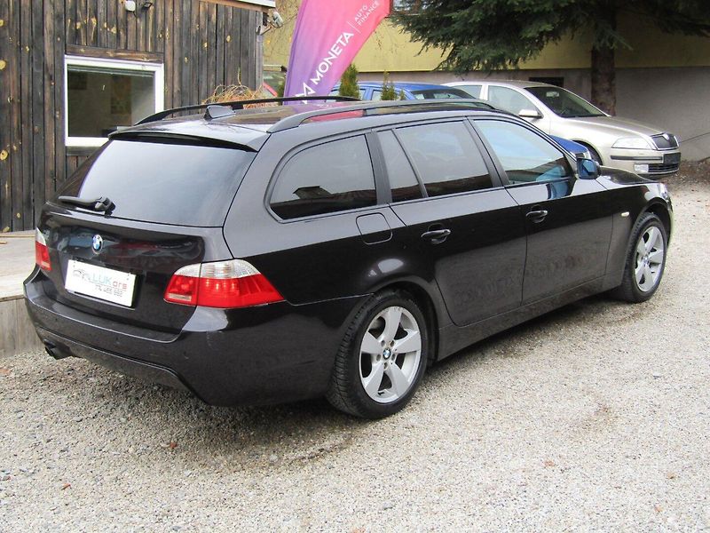 BMW Řada 5 (2006) 3.0D X-DRIVE 170kW - fotka 11 z 38