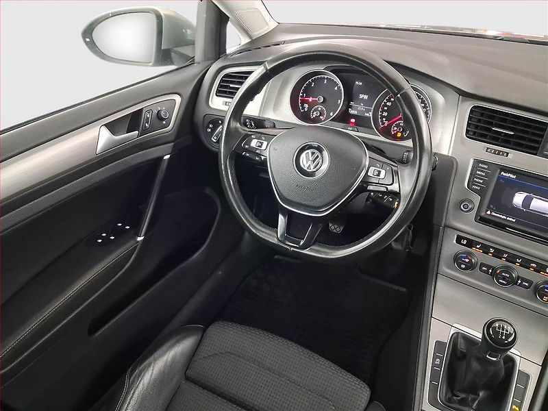 Volkswagen Golf (2017) 1.6 TDI, Serv.kniha, Kůže - fotka 7 z 18