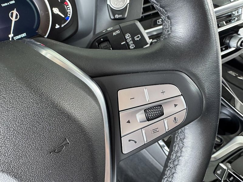 BMW X3 30d xDrive*Head-Up*360Kam*Pano - fotka 26 z 40