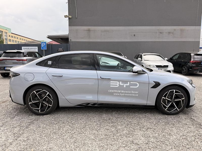 BYD Seal (2025) Excellence AWD demo - fotka 5 z 10