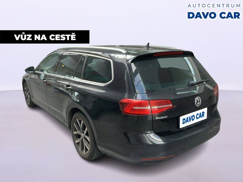 Volkswagen Passat 2,0 TDI Comfortline Navi Pano - fotka 2 z 10