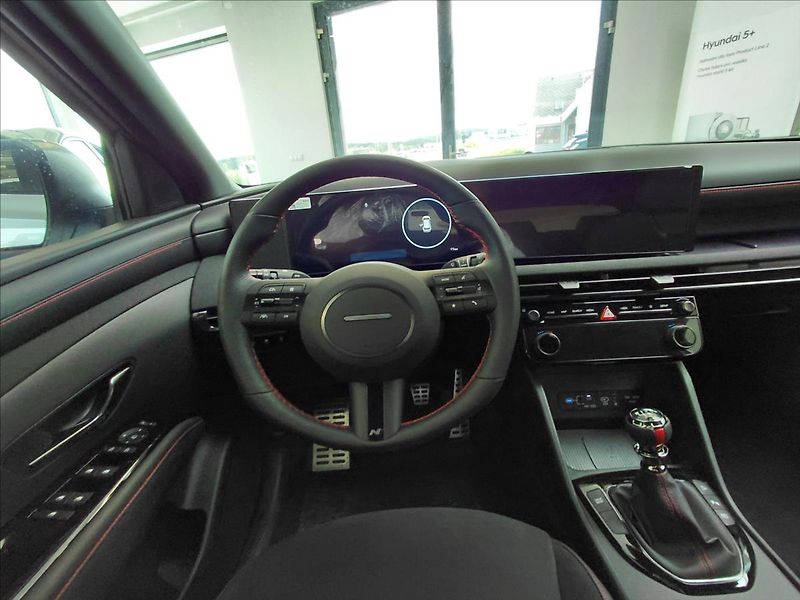 Hyundai Tucson (2025) 1,6 TGDI MT GO N LINE - fotka 12 z 20