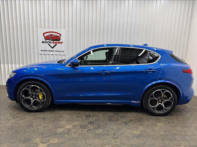 Alfa Romeo Stelvio 206kW Q4 VELOCE 2XALU - fotka 4 z 43