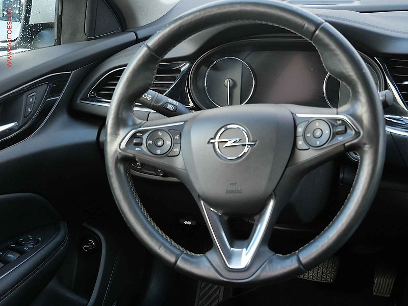Opel Insignia (2019) 2.0 CDTi, Ultimate, AT, LED - fotka 11 z 26
