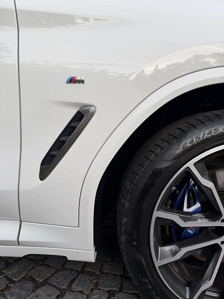 BMW X4 (2020) - fotka 11 z 12