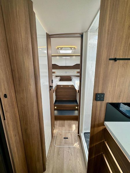 LeVoyageur (2025) 7.8GJL Eterna + BONUS - fotka 24 z 43