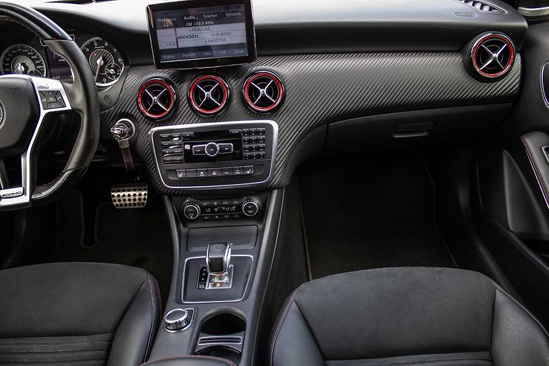 Mercedes-Benz Třídy A 4MATIC 2013 - fotka 20 z 41