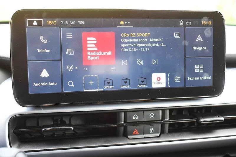 Jeep Avenger dobře poslouží menším rodinám, které nechtějí jezdit vždy jen po silnici.