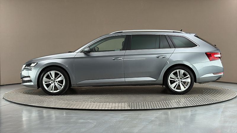 Škoda Superb 2.0 TDI DSG Style Combi - fotka 4 z 28