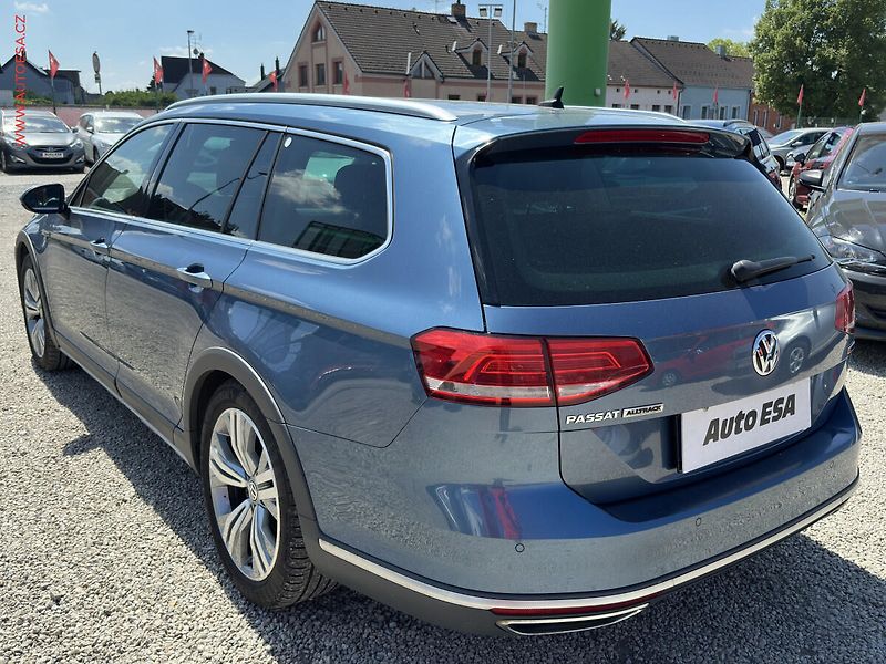 Volkswagen Passat (2019) 2.0TDI 4x4, ČR, DSG, navi - fotka 6 z 18