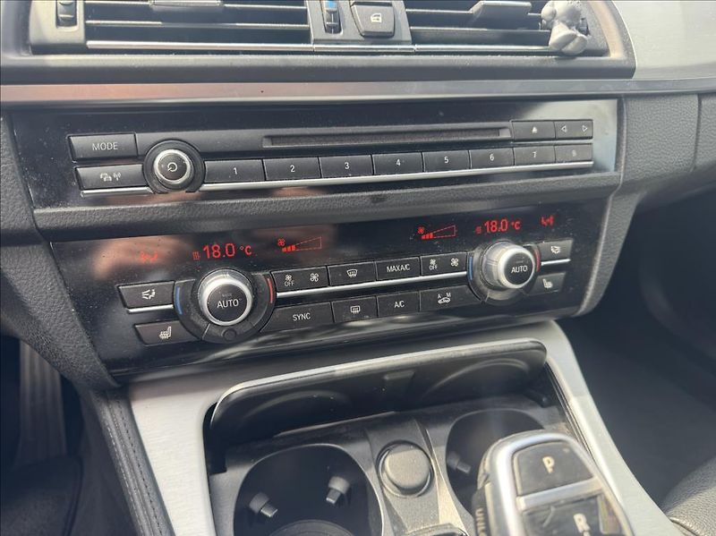 BMW Řada 5 530d 190kw Xdrive,DPH - fotka 17 z 20