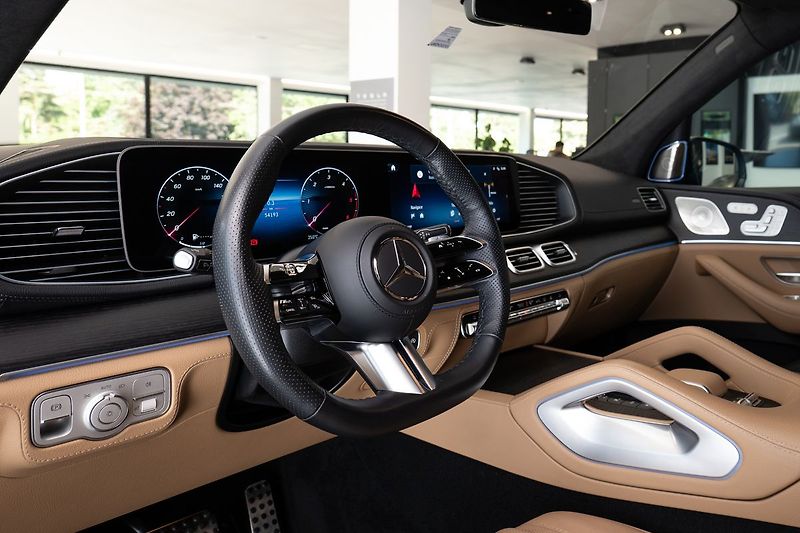 Mercedes-Benz GLS d 4MATIC E-active body control - fotka 5 z 24