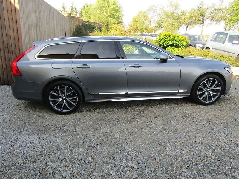 Volvo V90 (2018) D5 AWD POLESTAR 173kW - fotka 9 z 43
