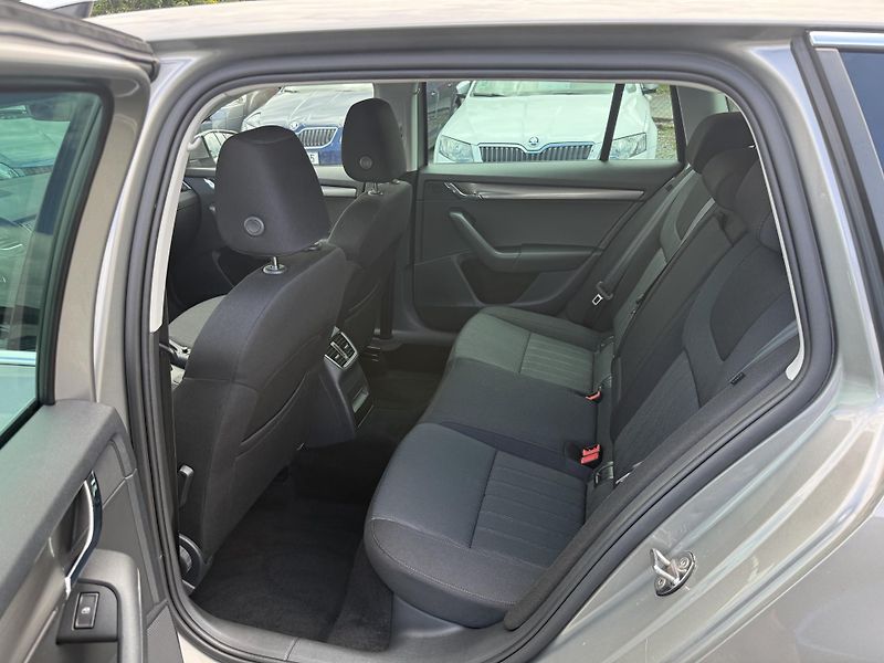 Škoda Octavia 1.5 TSI DSG STYLE - fotka 10 z 14