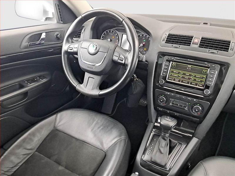 Škoda Octavia (2012) Laurin&Klement 2.0 TDI - fotka 7 z 23