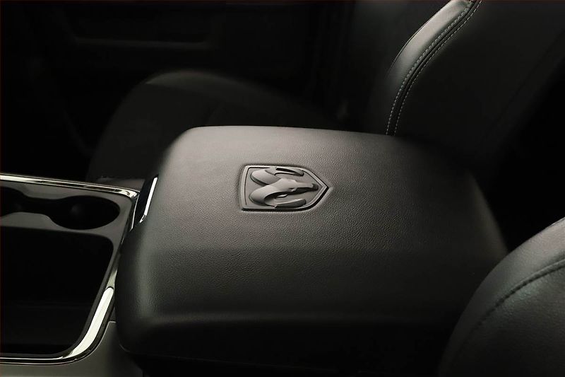 RAM 1500 (2021) 5.7 V8 Hemi - fotka 21 z 25