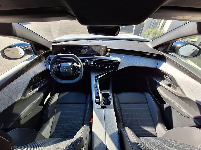 Peugeot 5008 (2026) ALLURE Hybrid 145 e-DCS6 - fotka 11 z 17