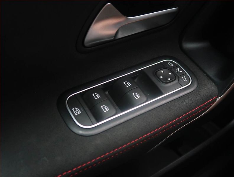 Mercedes-Benz Třídy A (2021) A 180 - fotka 21 z 26