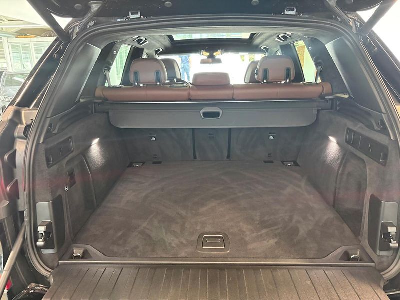 BMW X5 xDriveM50i Pano HuD H/K 360 Ta - fotka 19 z 21