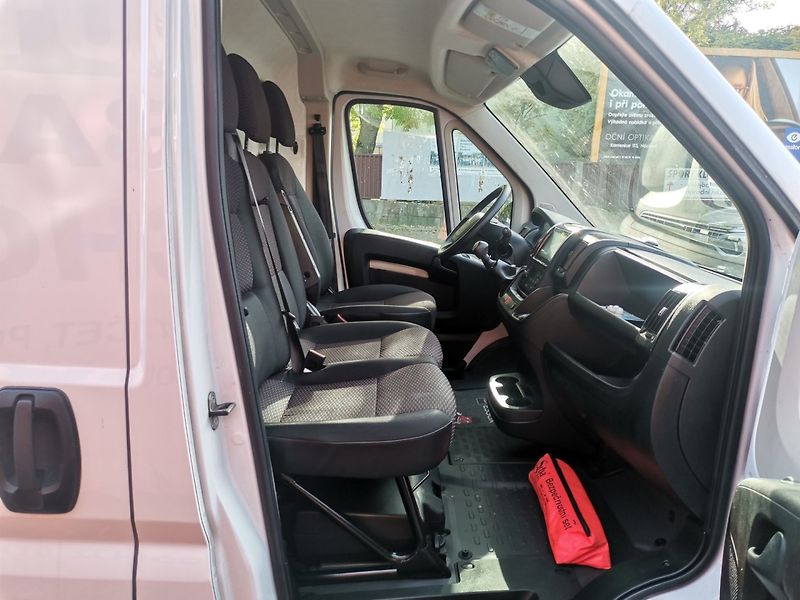 Citroën Jumper (2024) 2.2HDi 103kw L2H2 Klima Kamera - fotka 15 z 23