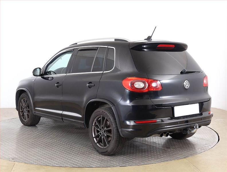 Volkswagen Tiguan (2010) R-Line 2.0 TSI, 4X4, Automat - fotka 4 z 19