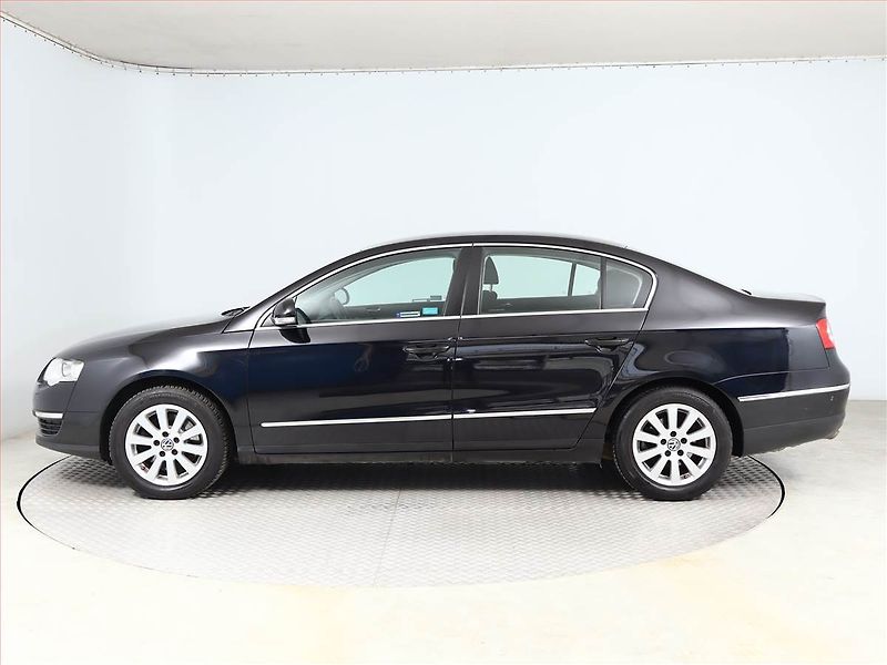 Volkswagen Passat (2008) Comfortline 2.0 TDI - fotka 3 z 14