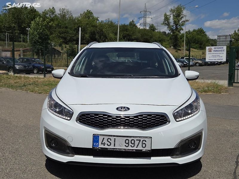 Kia Ceed (2018) na splátky všem od 10%akontace - fotka 2 z 14