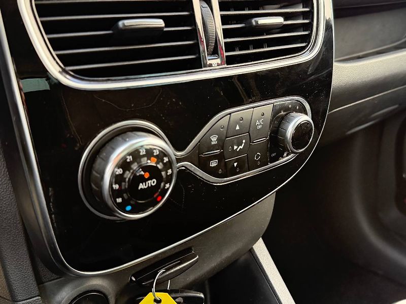 Renault Clio (2018) 1.2 SCe 54 kW Limited - fotka 14 z 21