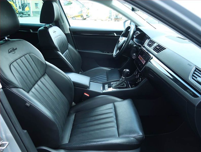 Škoda Superb (2019) Laurin&Klement 2.0 TDI, 4X4 - fotka 9 z 29
