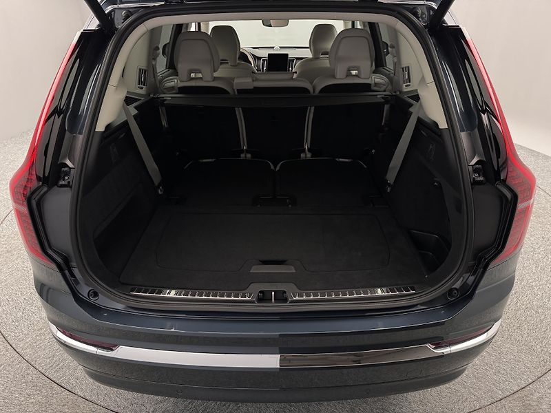 Volvo XC90 (2026) T8 AWD RECHARGE BRIGHT PLUS 7m - fotka 6 z 29