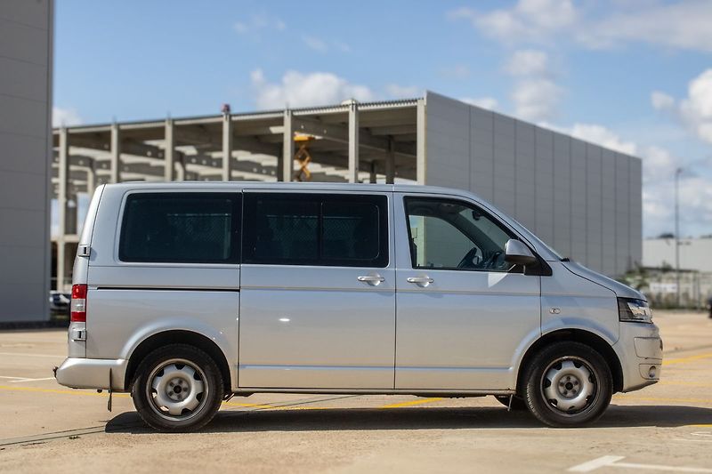 Volkswagen Caravelle 4Motion 2.0 BITDI - fotka 4 z 40