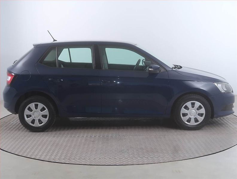 Škoda Fabia (2015) 1.0, Park. senzory - fotka 6 z 14