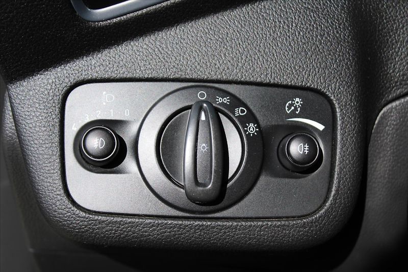 Ford Kuga 2.0TDCi TITANIUM 4X4 PANORAMA - fotka 17 z 24