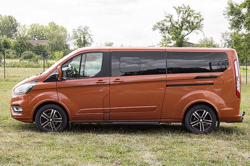 Ford Tourneo Custom - fotka 8 z 30
