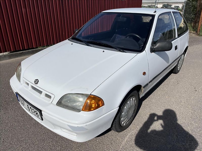 Suzuki Swift 1,0 i AUTOMAT EKO ZAPLACENO - fotka 1 z 25