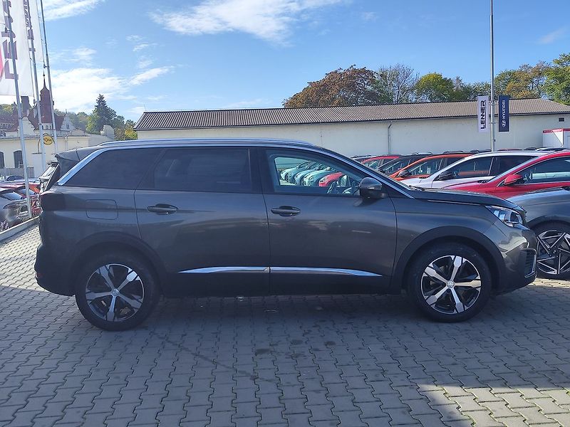 Peugeot 5008 1.2 PureTech/96kW Allure AT - fotka 4 z 34