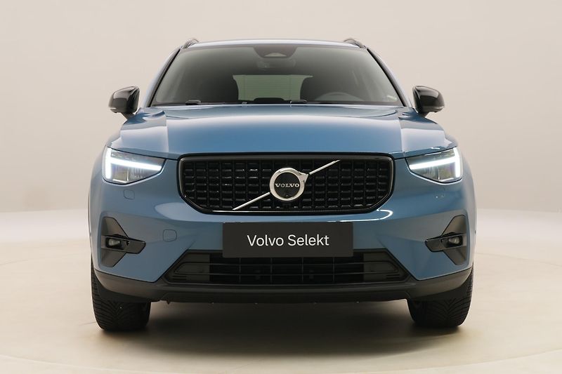 Volvo XC40 B4 DARK PLUS AUT  - fotka 16 z 56