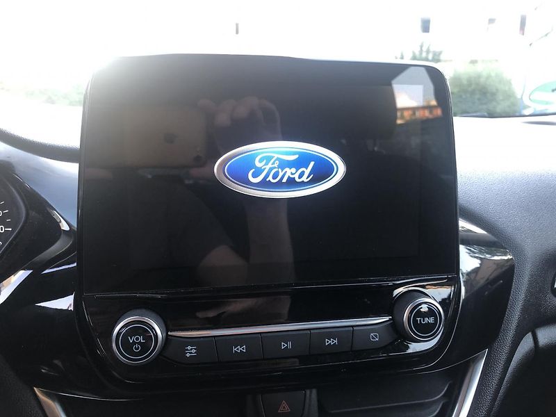 Ford Fiesta (2018) 1,0 NAVI AL kola rezervace - fotka 27 z 69