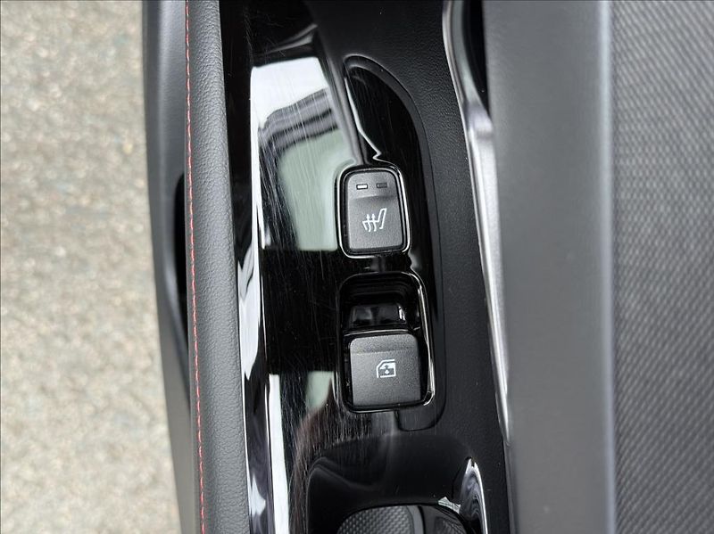Hyundai Tucson 1,6 T HEV AT  N Line Premium - fotka 15 z 29