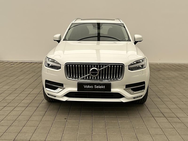 Volvo XC90 2.0 B5 4x4 Plus - fotka 9 z 32