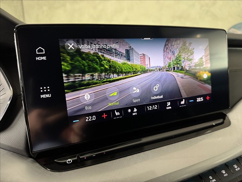 Škoda Octavia 2,0 TDi  DSG Tour Virtual Matr - fotka 34 z 45