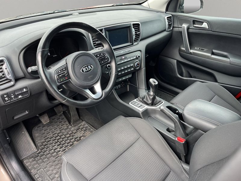 Kia Sportage (2018) 1.6 GDi 97kW, ČR, Tažné - fotka 9 z 25