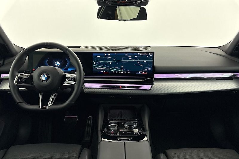 BMW Řada 5 540d xDrive Touring - fotka 7 z 18